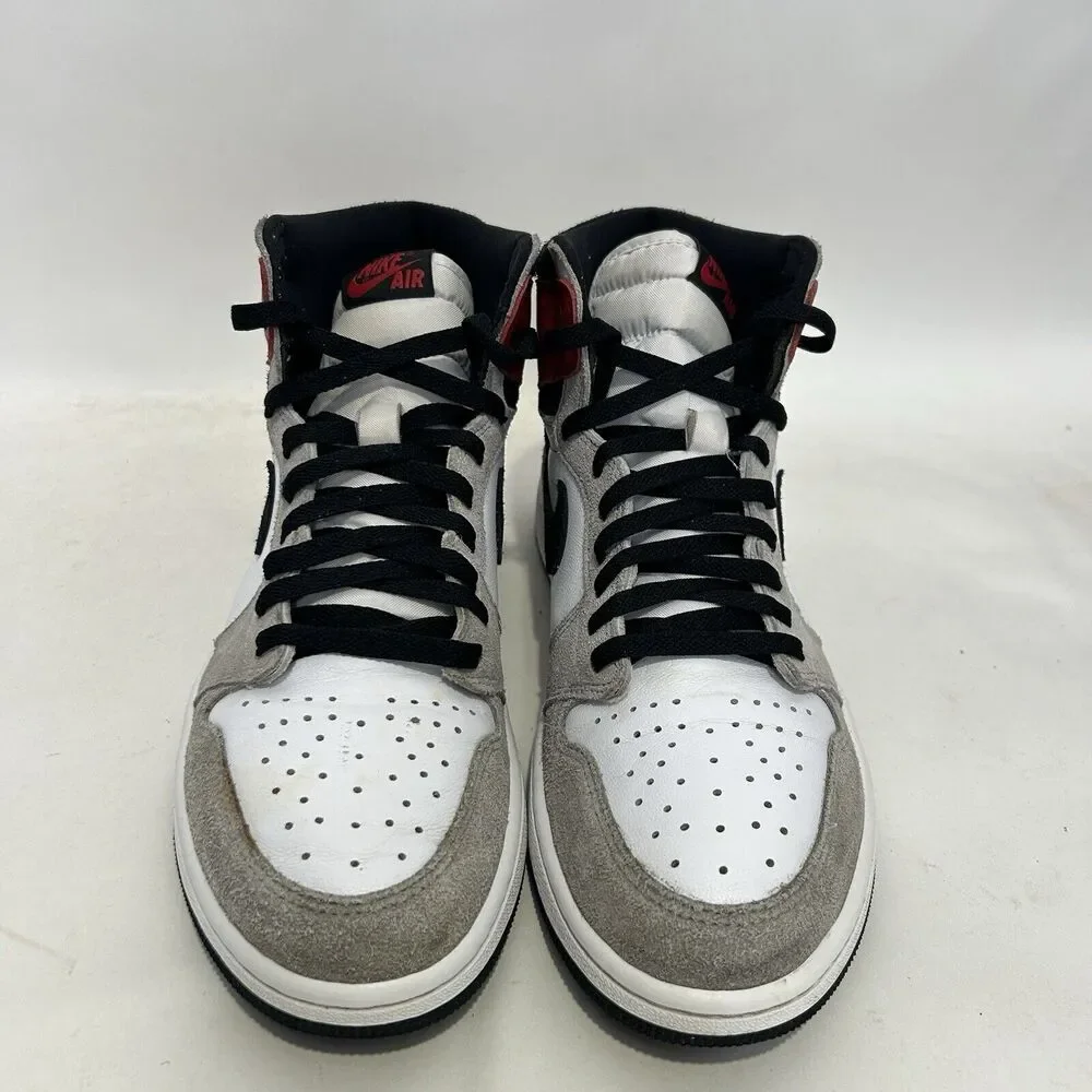 Nike Air Jordan 1 Retro High OG “Light Smoke Grey”